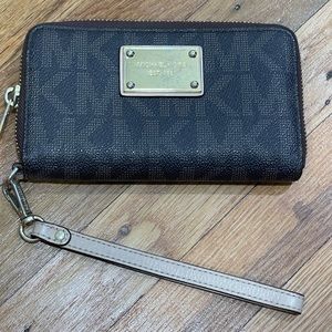 Michael Kors Wristlet - used